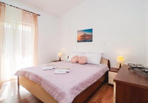 2 Bedroom Amazing Apartment In Slime