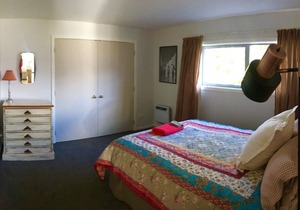 2 Bedroom Apartment in Sunny Kelvin Heights