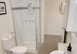 2 bedroom apartment across the road from the beach