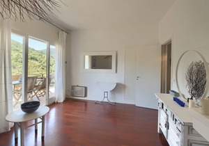 2 bedroom apartment with sea views & terrace, 2 minutes walking to Sa Tuna in Begur (H44)