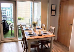2 Bedroom Apartment with Sea View Sleeps 4