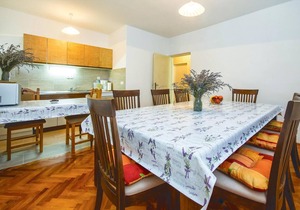 2 bedroom awesome apartment in Dugi Rat