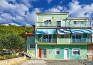 2 bedroom awesome apartment in Dugi Rat