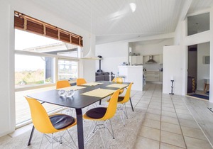2 bedroom awesome home in Fårevejle
