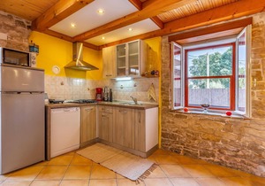 2 bedroom awesome home in Kavran