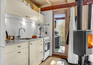 2 bedroom cozy home in Dronningmølle