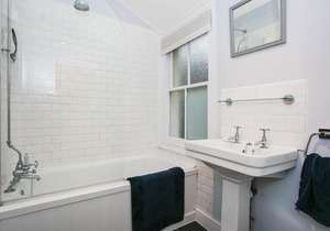 2 Bedroom Flat in Brixton Sleeps 4