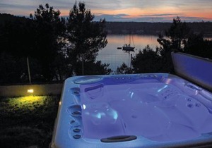 2 Bedroom Gorgeous Apartment In Pula
