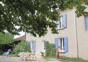 2 bedroom gorgeous home in Visan