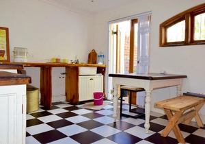 2 Bedroom House in Observatory Cape Town