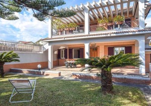 2 bedroom accommodation in Davoli Marina