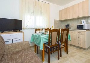 2 bedroom nice apartment in Mali Rat