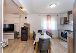 2 bedroom nice home in Krusevo