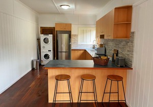 2 bedroom(s) House near Redcliffe