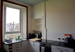 2 Bedroom Seaside Flat With Scenic Views