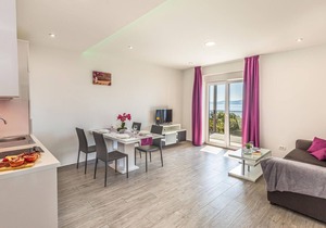 2 bedroom stunning apartment in Medici