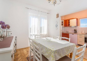 2 bedroom stunning home in Omisalj