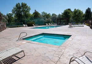 2 Bedroom Vacation Rental in Huntsville, Utah - Snowbasin Lodging LS86