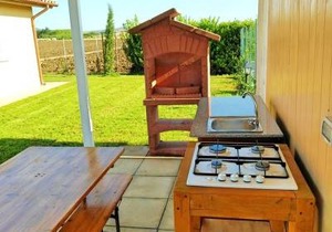 2 bedrooms house with furnished terrace and wifi at Pescia Romana - 3 km away from the beach