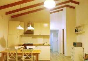 2 bedrooms house with furnished terrace and wifi at Pescia Romana - 3 km away from the beach