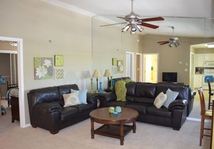 2 BR/2 BA Lakefront Lighthouse Landing Condo with Wifi