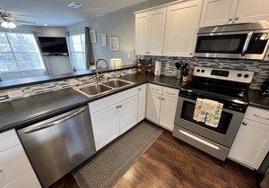 2 BR Condo Near "The Strip" and Golf ~ FREE ATTRACTION TICKETS INCLUDED (MB10-2)