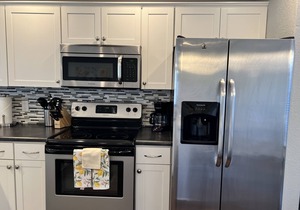 2 BR Condo Near "The Strip" and Golf ~ FREE ATTRACTION TICKETS INCLUDED (MB10-2)