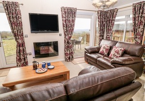 2 Cedar Lodge Park, TAVISTOCK