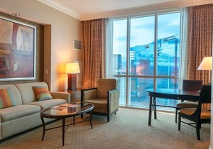 2 Connecting Suites at a 4.5⭐️ Hotel