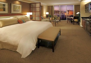 2 Connecting Suites at a 4.5⭐️ Hotel