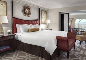 2 Connecting Suites at a 5⭐️ Hotel