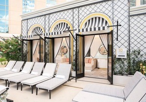 2 Connecting Suites at a 5⭐️ Hotel