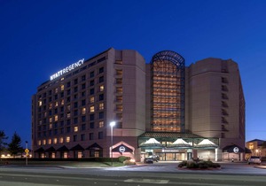 2 Connecting Suites at a 4⭐️ Hotel