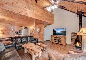 "2 Min From Aquatopia & Camelbeach Waterparks,Pool,Zip-Line,Pickleball/Tennis"