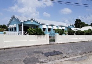 2 minute Walk to Beach, Newly Renovated, 2 Bedroom 2 Bathroom Apartment #2