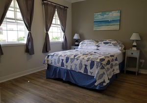 2 minute Walk to Beach, Newly Renovated, 2 Bedroom 2 Bathroom Apartment #1