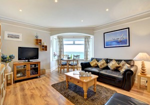 2 Pentyre House