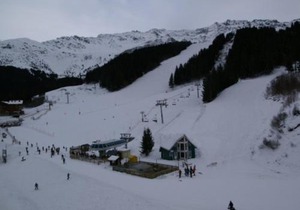 2 pièces au pied des pistes avec balcon et skiroom - FR-1-557-34