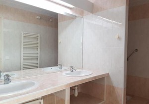 2 Pièces avec Balcon et Terrasse - Plage à 50m - Clim, WiFi, Parking - FR-1-466A-17