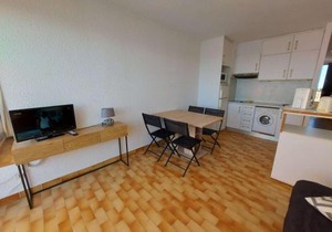 2 pièces avec terrasse et parking privé, Grau d'Agde - FR-1-423-197