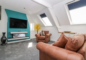 2 Rodgers Mews
