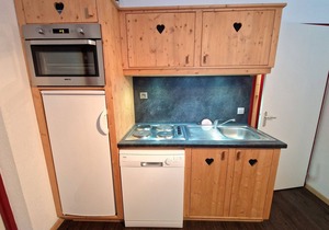 2 Rooms+Cabin, 6-8 Pers, 42m², Heart of Resort, Near Slopes, TV, DVD