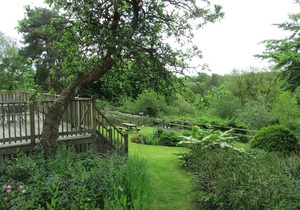 2 Shippen Cottages in Hayne Lane