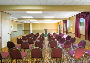 2-Star Hotel ∙ Days Inn by Wyndham Hillsborough