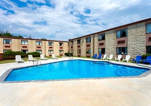 2-Star Hotel ∙ Days Inn by Wyndham Hillsborough