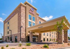 2-Star Hotel ∙ Comfort Suites Denver near Anschutz Medical Campus