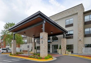 2-Star Hotel ∙ Holiday Inn Express & Suites Raleigh NE - Medical Ctr Area, an IHG Hotel