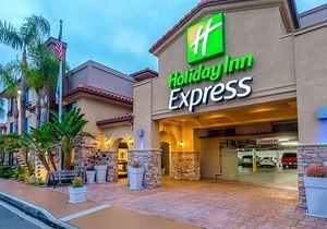 2-Star Hotel ∙ Holiday Inn Express San Diego - Sea World Area, an IHG Hotel