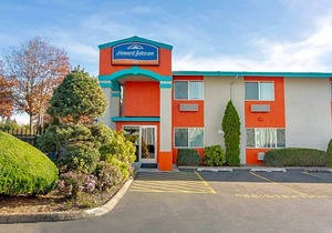 2-Star Hotel ∙ Howard Johnson by Wyndham Salem