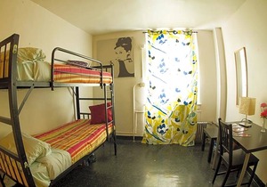 2-Star Hotel ∙ Jazz on the Park Youth Hostel